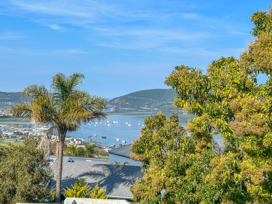 5 Bedroom Property for Sale in Heuwelkruin Western Cape